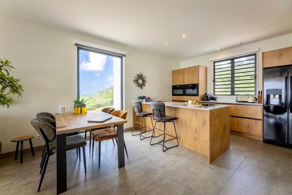 Coral Estate Ocean View Apartments Willemstad Exterior photo